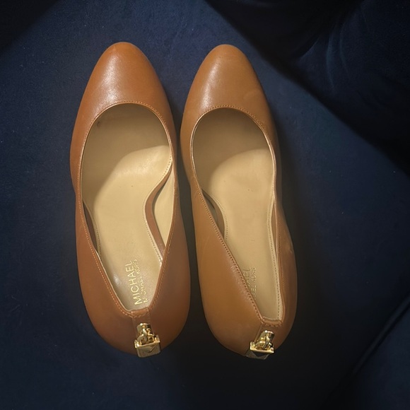 Michael Kors Tan Leather Flats with Gold Embellishments - Picture 1 of 13